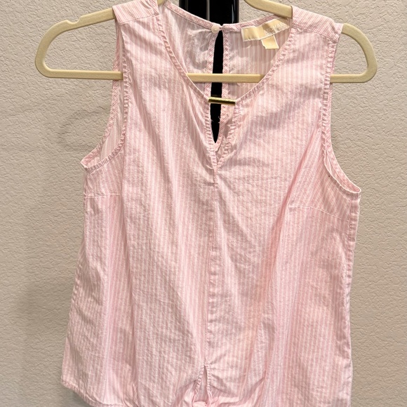 Top - Picture 1 of 2